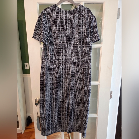 Maggy London Black and White Tweed Shift Dress - Size 16 - Picture 2 of 5